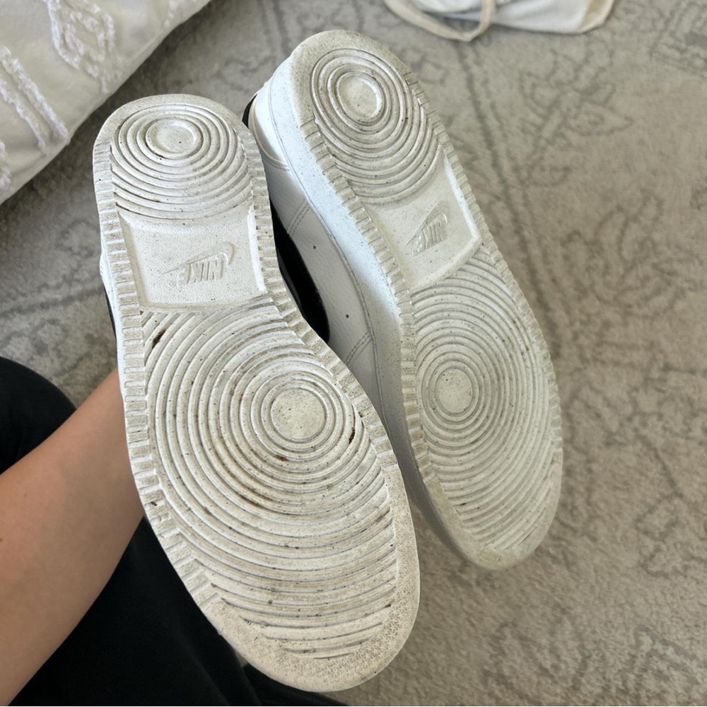 Nike White and Black Court Visions - Picture 4 of 5